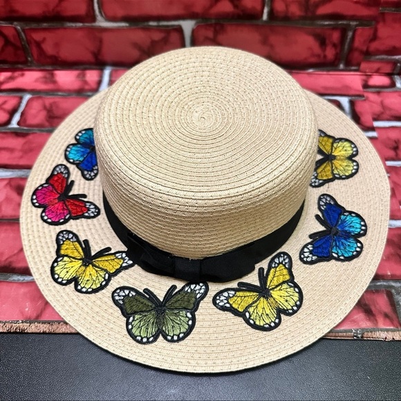 Butterfly Embroidered Women\'s Straw Hat